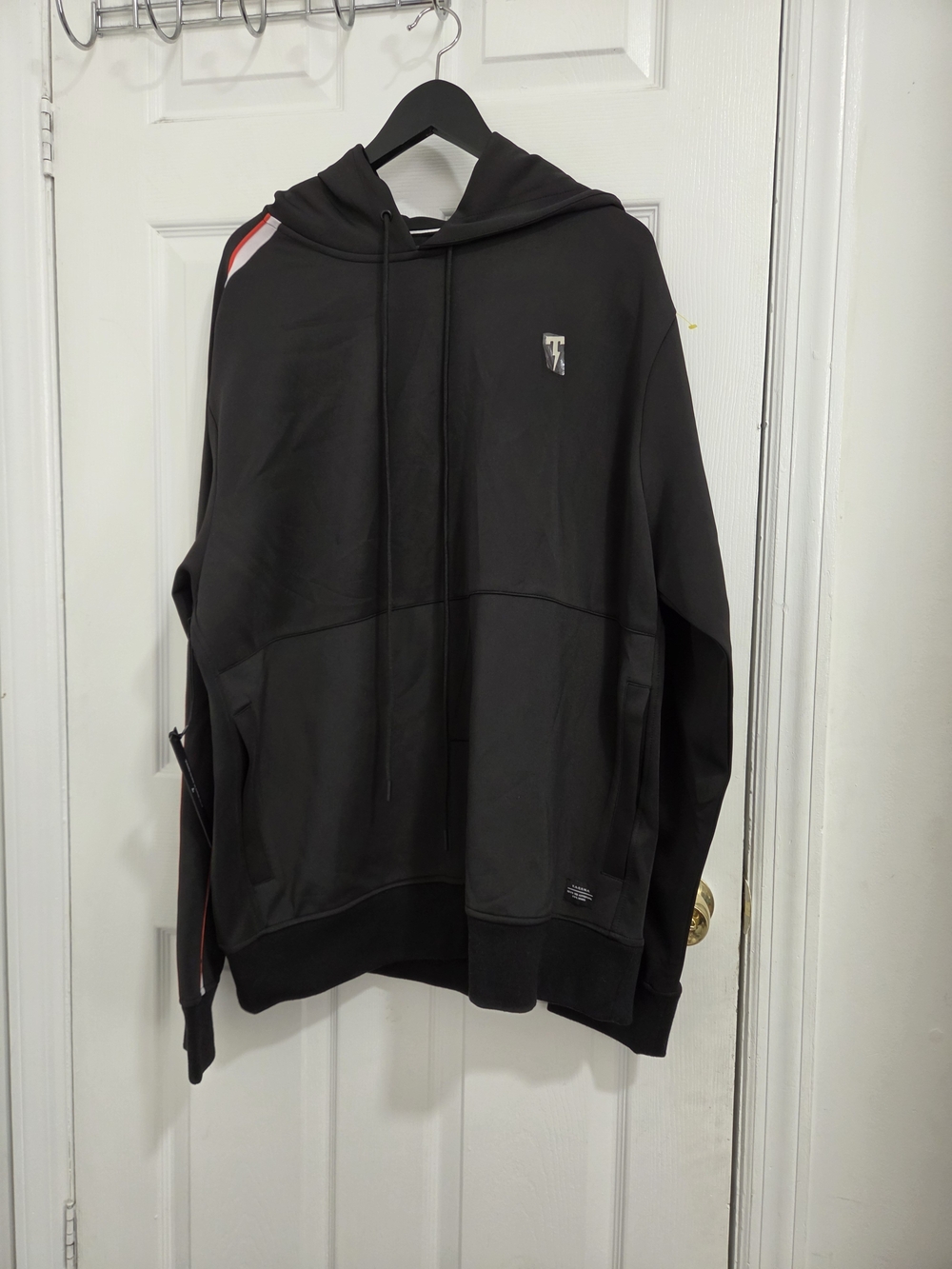 TACKMA Men's Black Pullover Hoodie with Subtle Stripe Detail